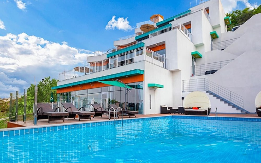 Фото Yeosu Marine Terrace Poolvilla