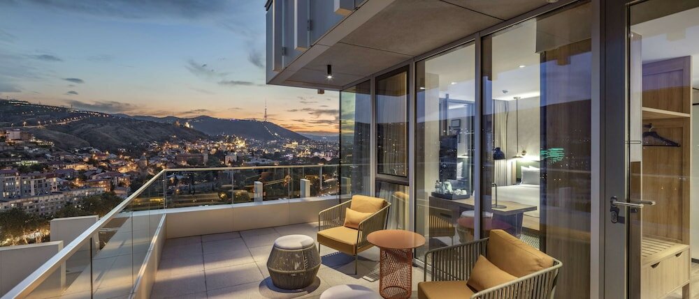 Фото Hilton Garden Inn Tbilisi Riverview