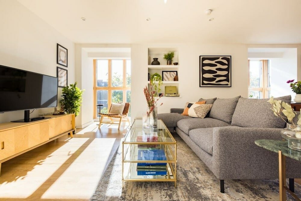 Фото The London Loft - Glamorous 2bdr Flat With Parking