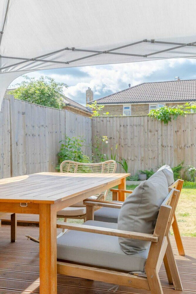 Фото Modern & Spacious 3bd House - Canning Town