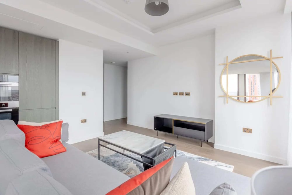 Фото Luxurious 2bd Flat by the River Near Vauxhall