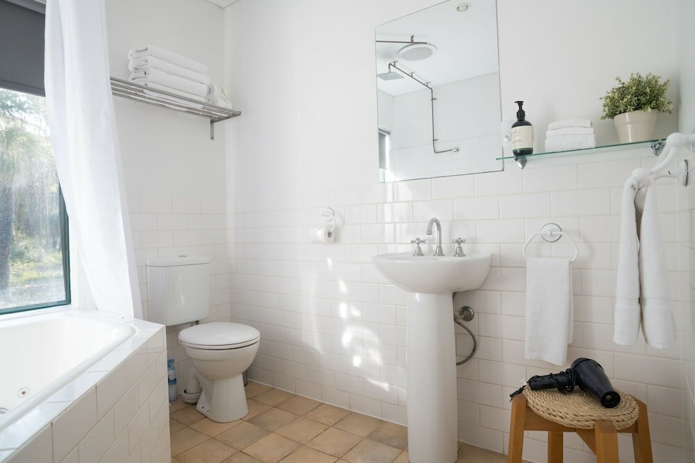 Фото Island Brook Estate Vineyard and Chalets