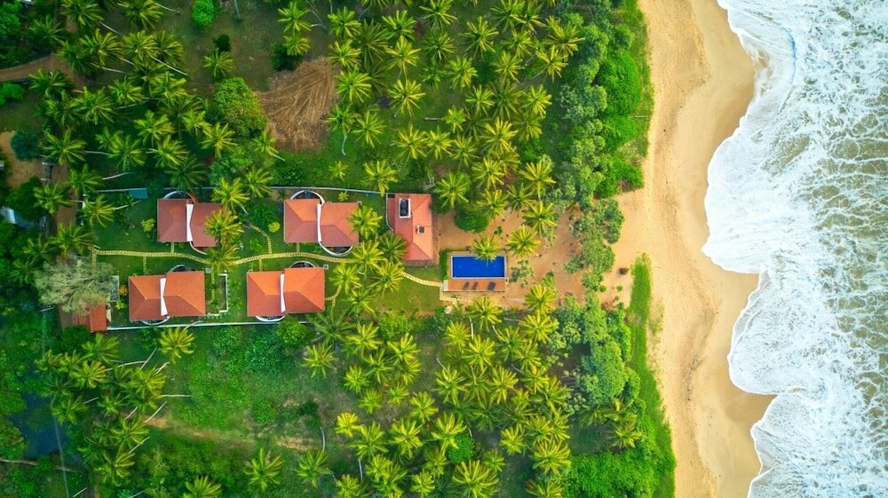 Фото Sanjis The Seaside Cabanas