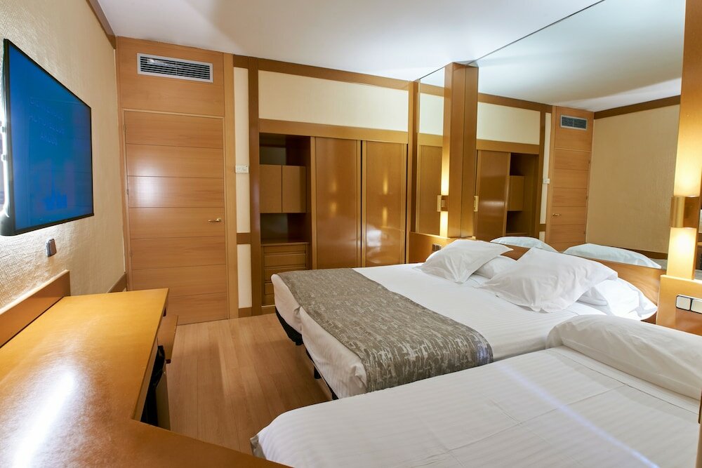 Фото Hotel Ar Los Arcos