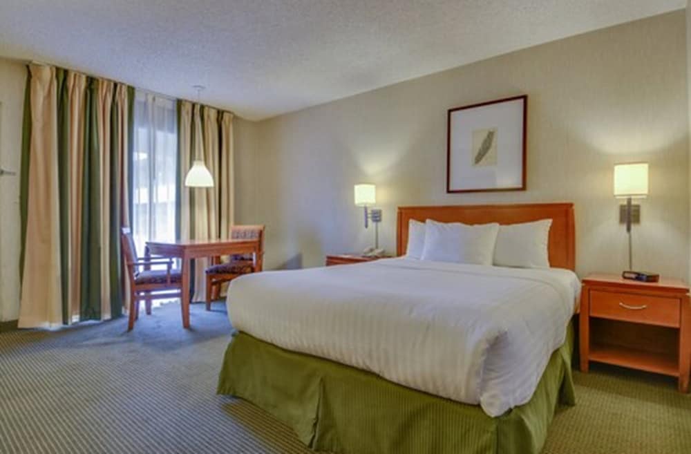 Фото Vagabond Inn Los Angeles at Usc