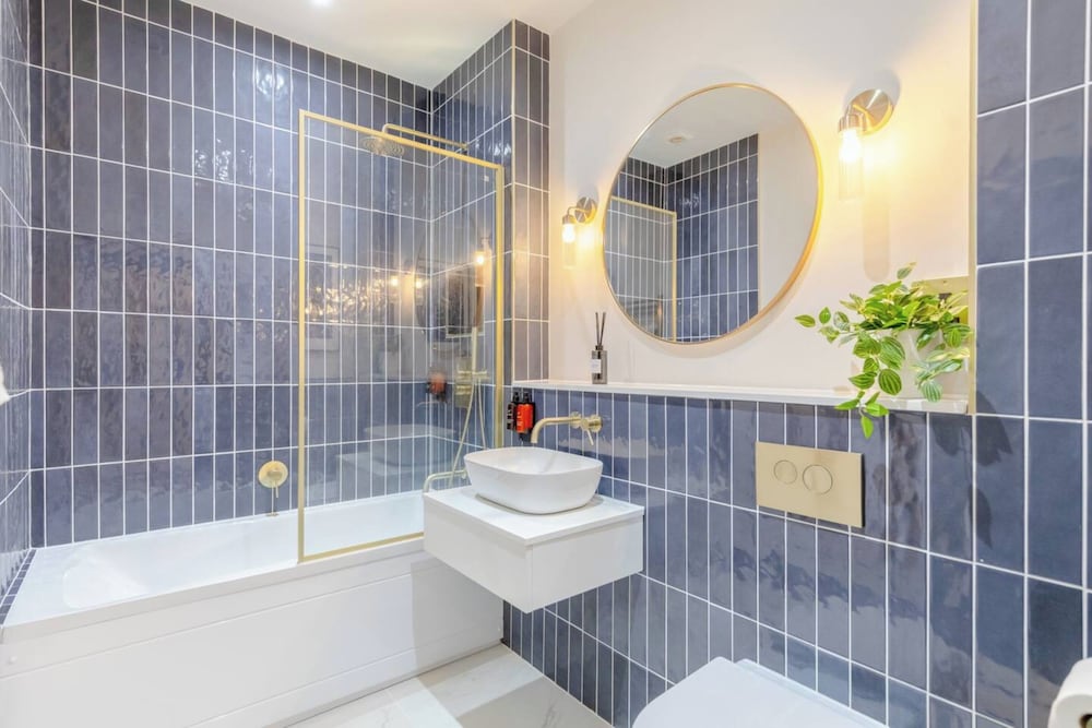 Фото Contemporary Elegance - 2bd Flat, Clapham!