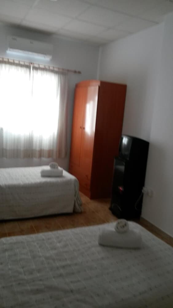 Фото Hostal Virgen del Pilar