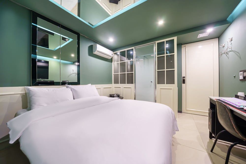 Фото Shinchon Wol