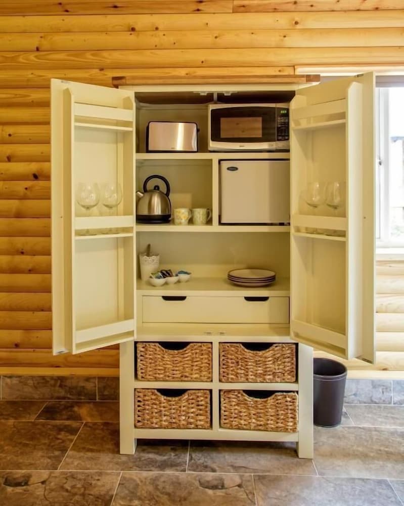 Фото Canada Lodge and Lake