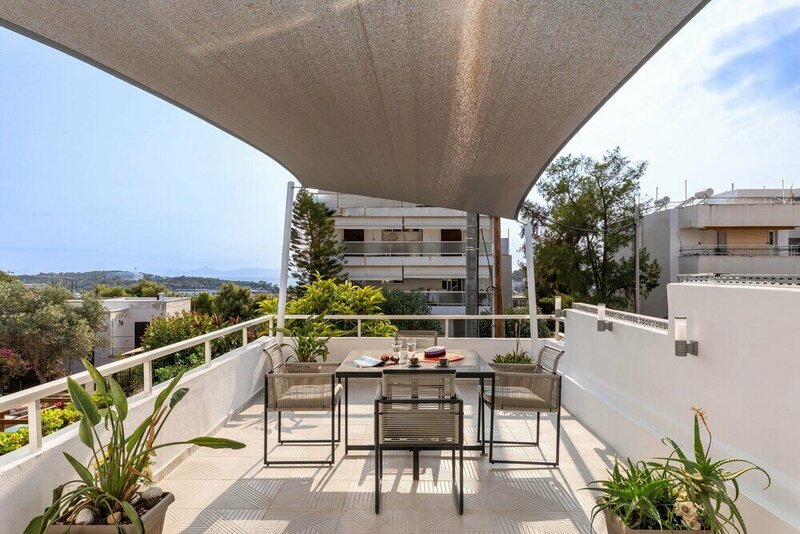 Гостиница Vouliagmeni Stylish Homes by BluPine
