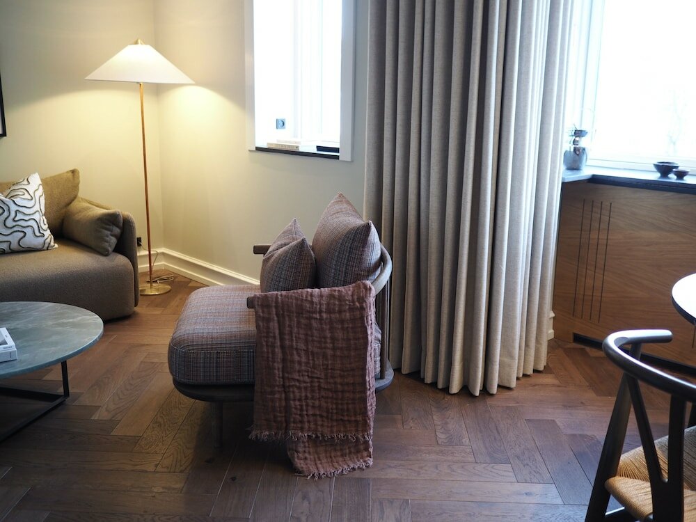 Фото Hypernym Hotel & Suites