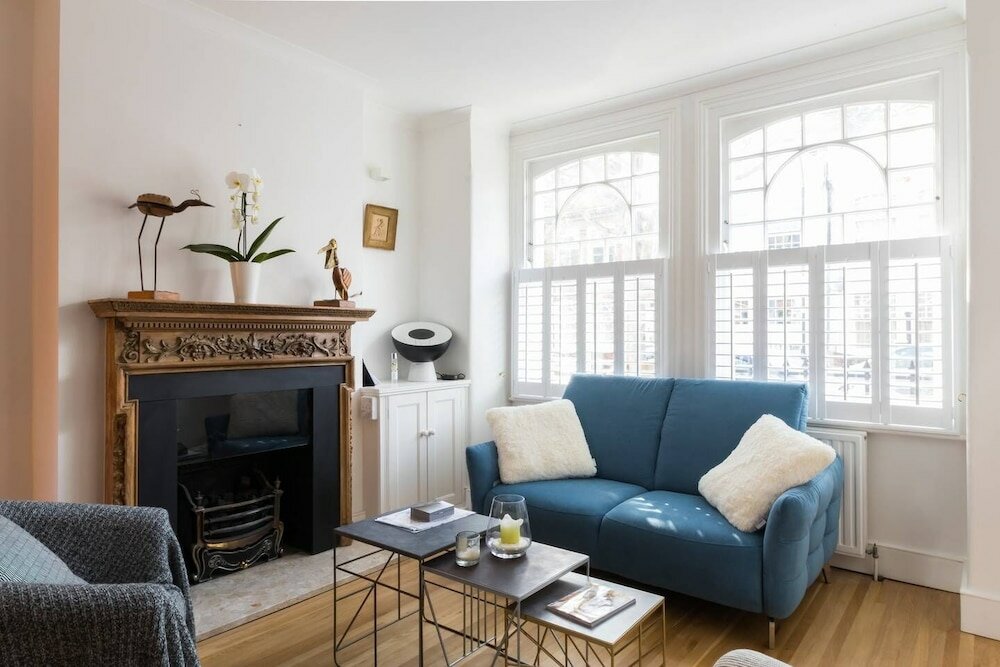 Фото Fabulous 4 Bed House With Garden in Fulham