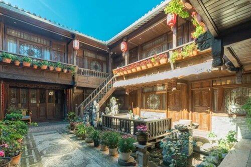 Floral Hotel · He Lu Ju Lijiang