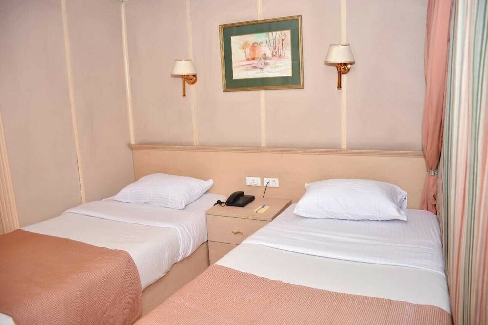 Фото Queen isis floating hotel in minya