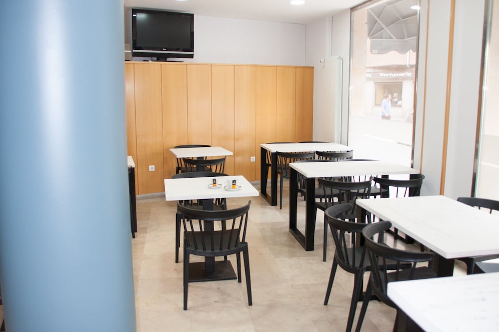 Фото Hostal Cuéntame Evolución Auto check in