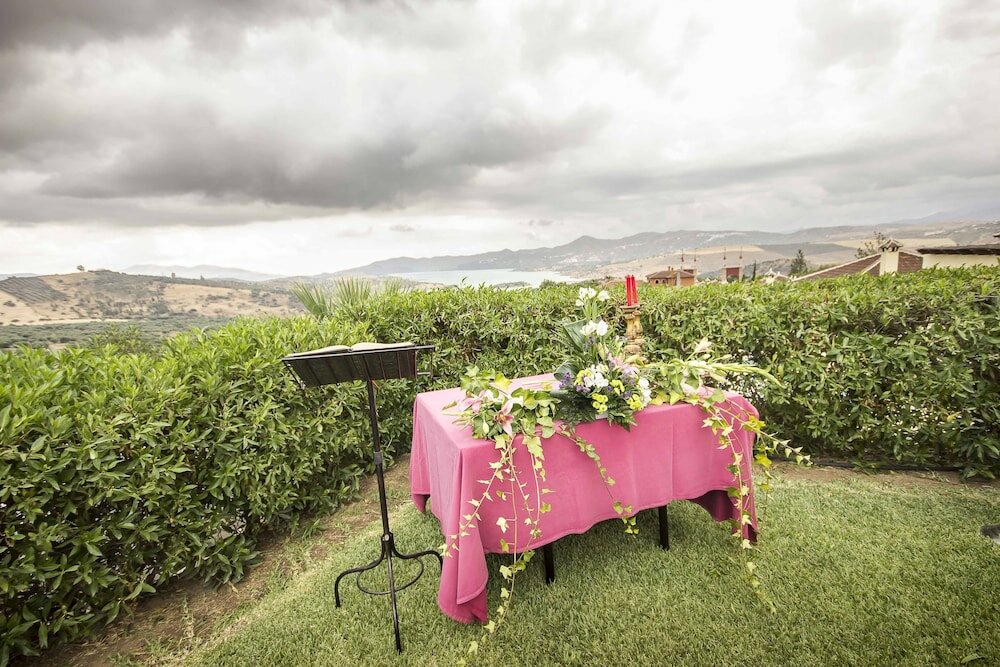 Фото Las Mayoralas