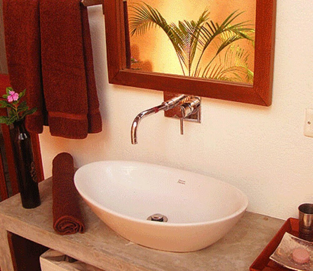 Фото Sanjis The Seaside Cabanas