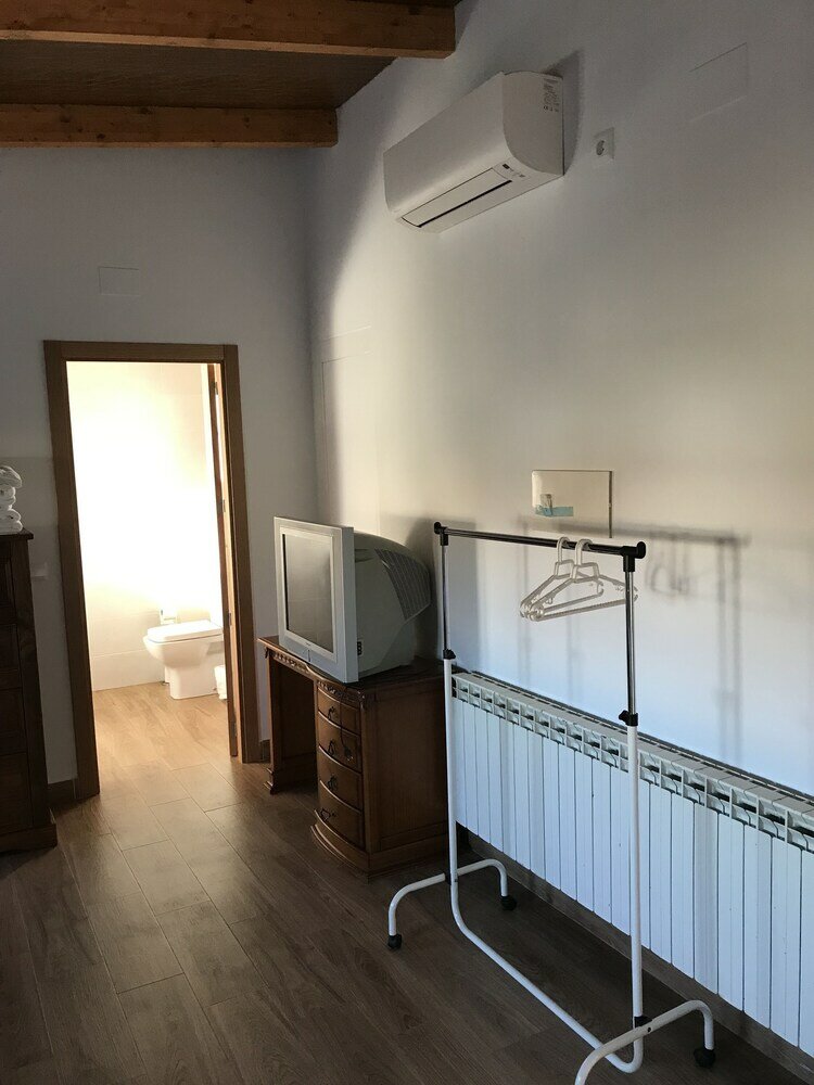 Фото Casa Rural Alonso Quijano 2