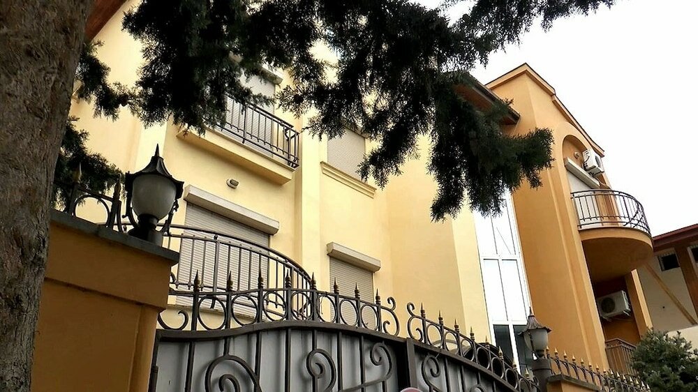 Фото Villa Courtyard