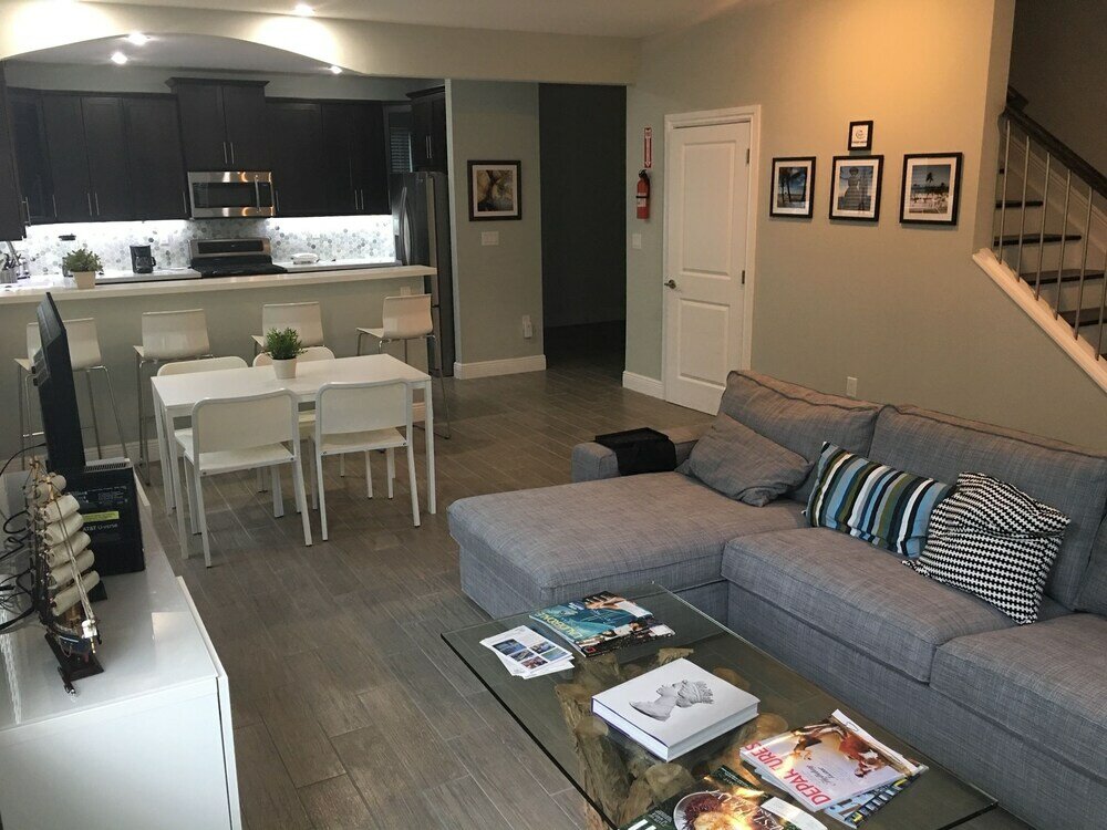 Фото 4 Bedroom Home by Ideal Experience Vr