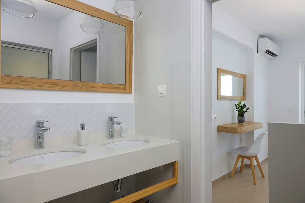 Фото Sea Breeze Hotel