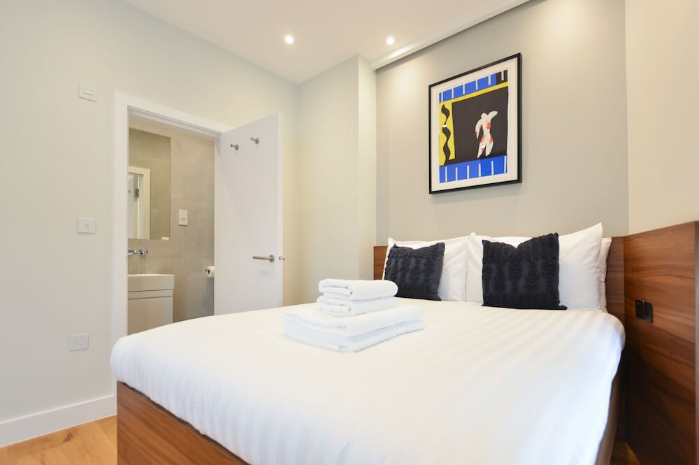 Фото Leinster Square Serviced Apartments