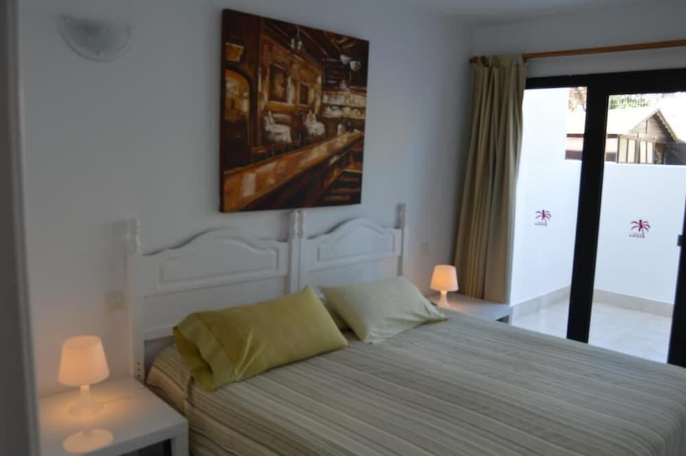 Фото Apartamentos Erika - Adults Only