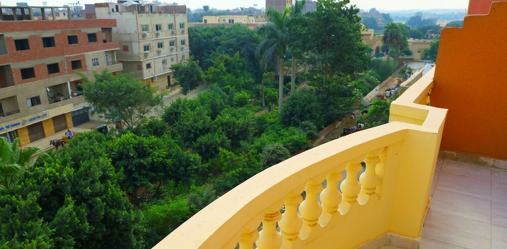 Фото Magic Pyramids inn