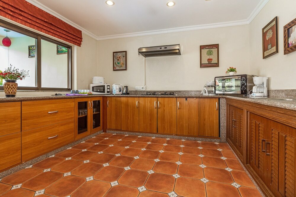 Фото Viewbor Villa - Pattaya Holiday House Walking Street