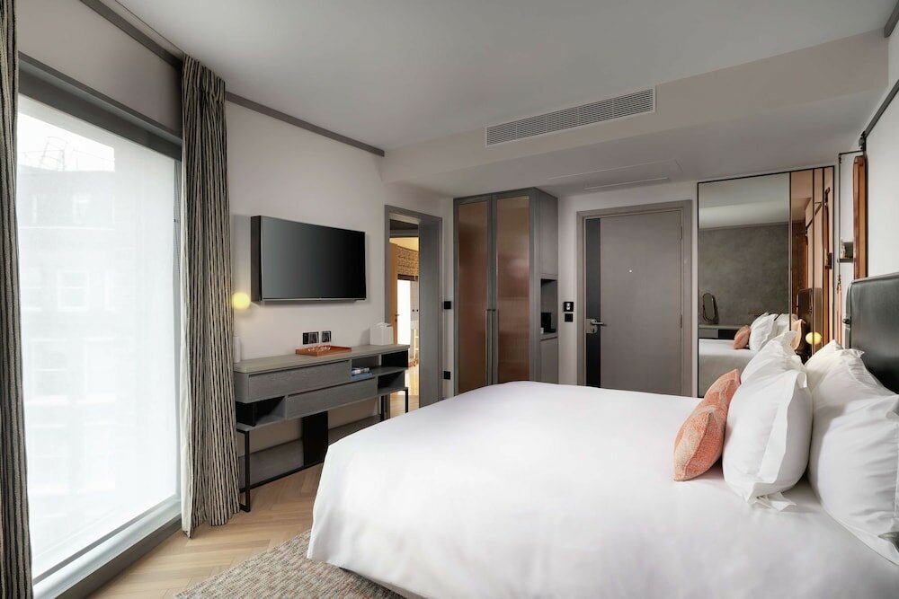 Фото Hart Shoreditch Hotel London, Curio Collection by Hilton