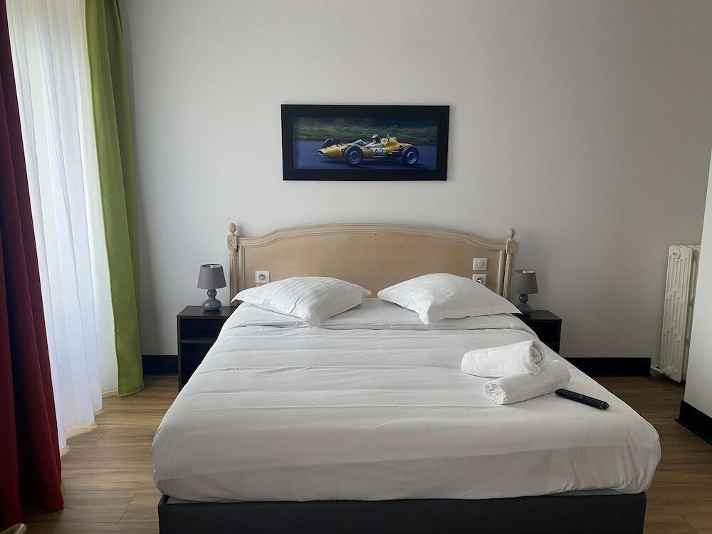 Фото Enzo Hotels Limoges Centre Jourdan by Kyriad Direct