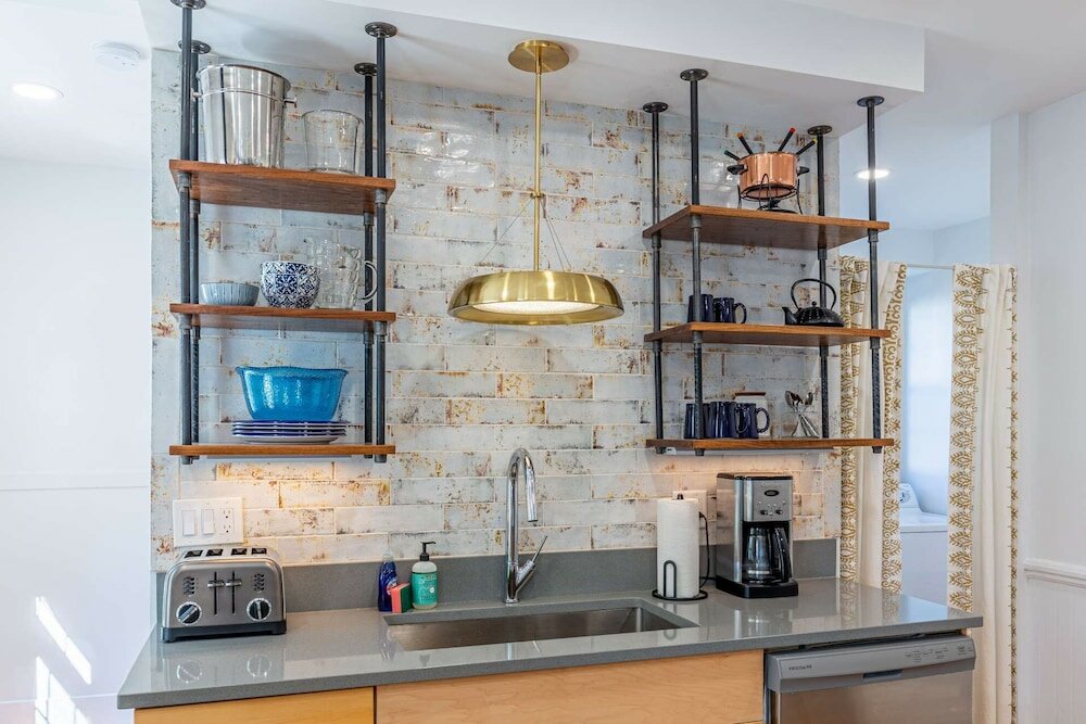 Фото Broom & Board