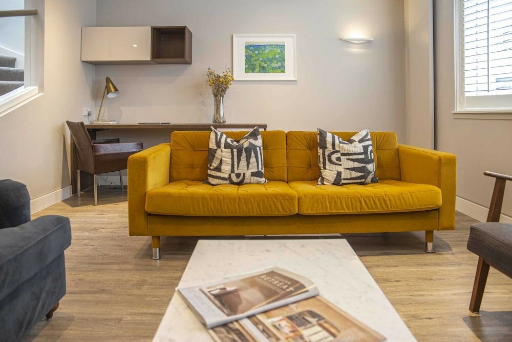 Фото Stunning Rare Soho Gem