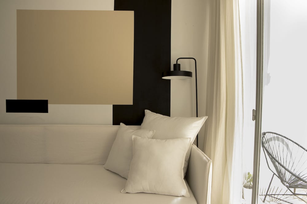 Фото Modern ground floor with private patio