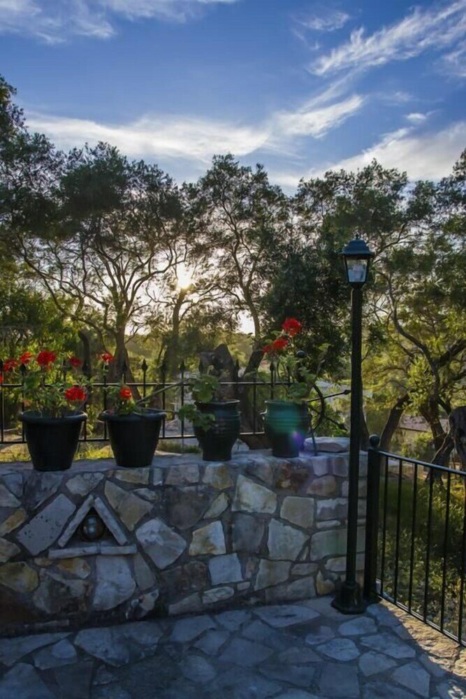 Фото Su La Strata house by CorfuEscapes