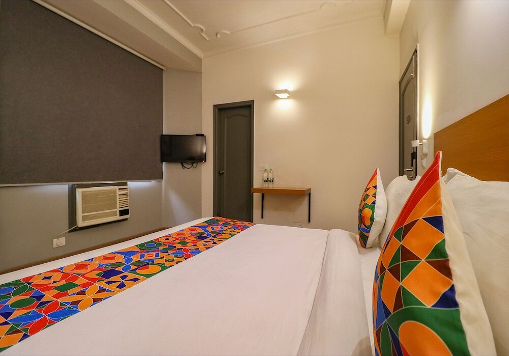 Фото Fabhotel Lord Inn