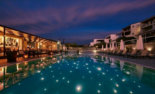 Внешний вид отеля Altamar Hotel в Пефках, фото 1