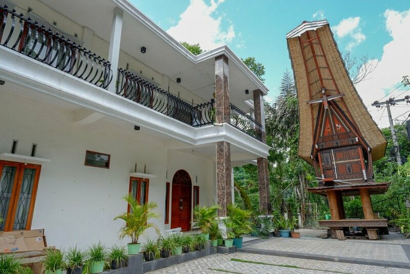 Гостиница RedDoorz @ Makale Tana Toraja