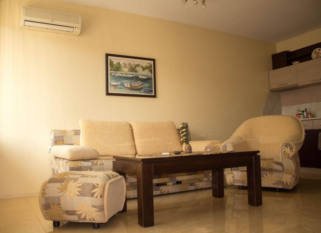 Фото Bright House