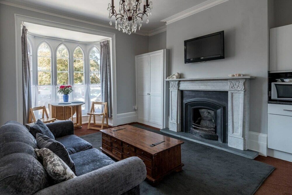 Фото Elegant Georgian 1 Bed Apartment in Herne Bay