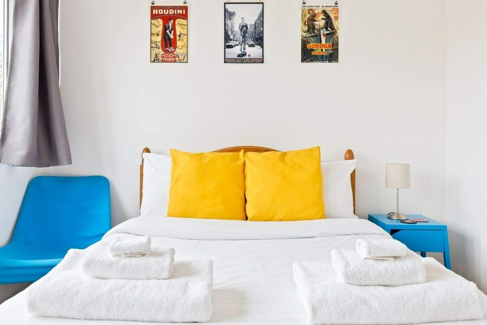 Фото Spacious 2 Bedroom Apartment in Cricklewood