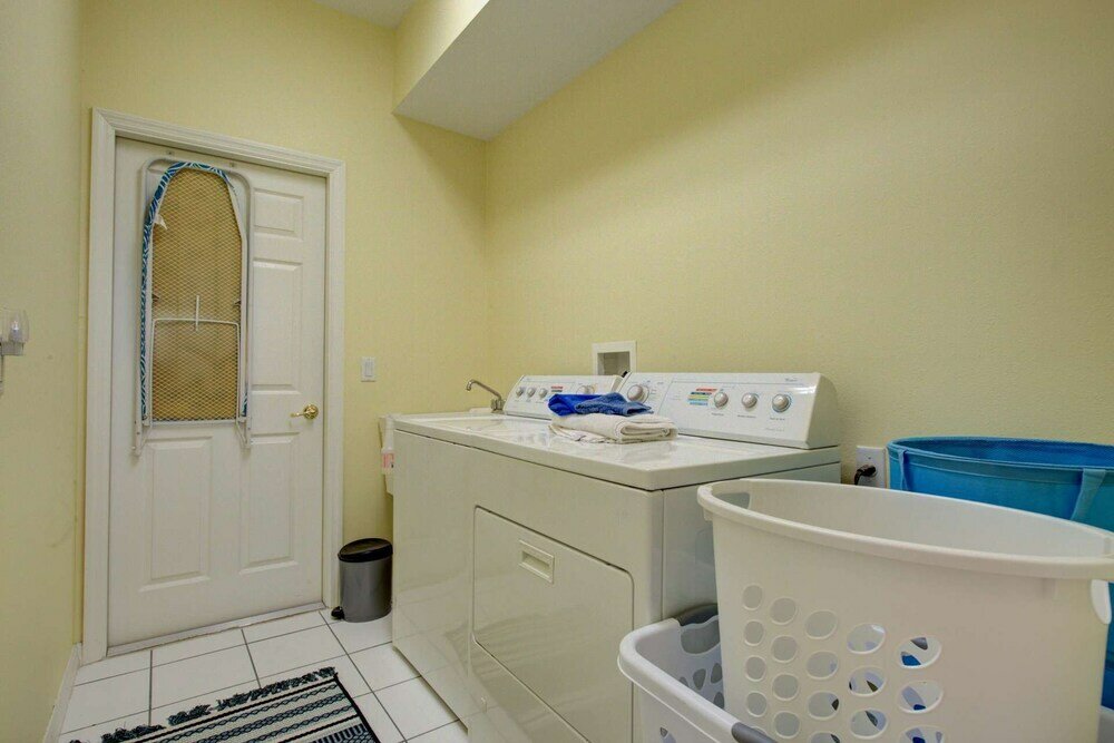 Фото Tortuga Pool Home