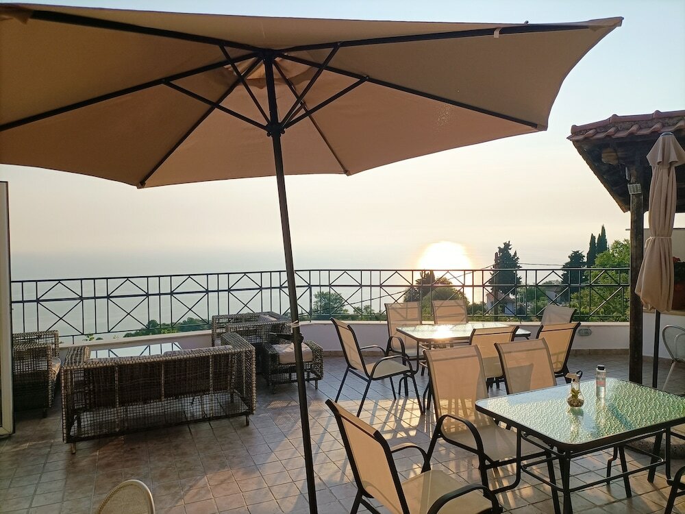 Фото Happy Days Hotel Christina