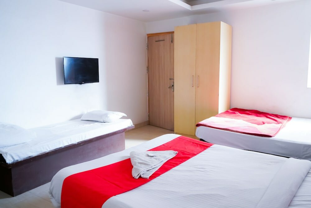 Фото Roomshala 054 Hotel Mahal