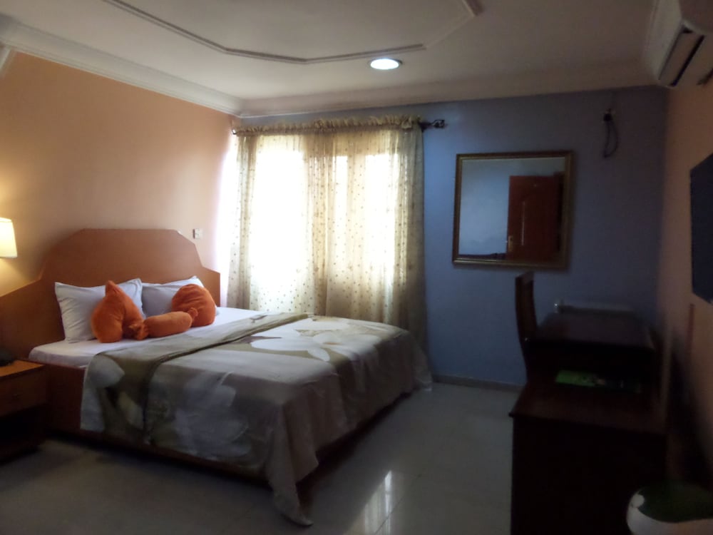 Фото Koltotel Plaza and Suites