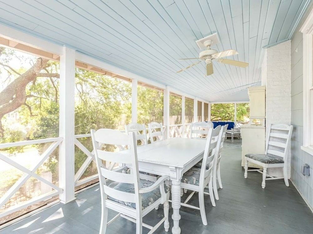 Фото Butler Beach Cottage