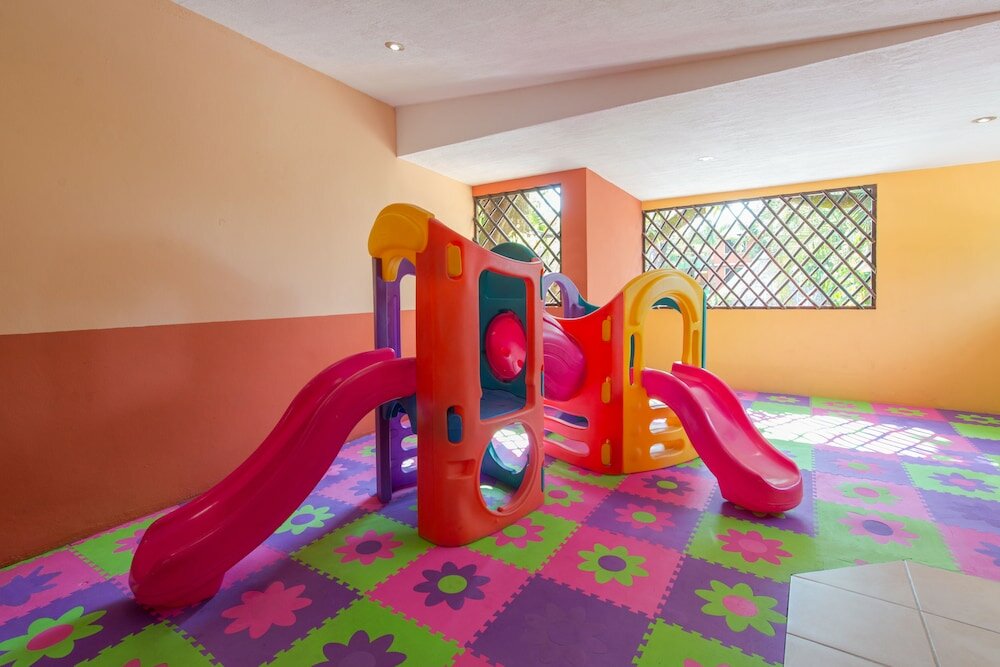 Фото Maya Tulipanes Express