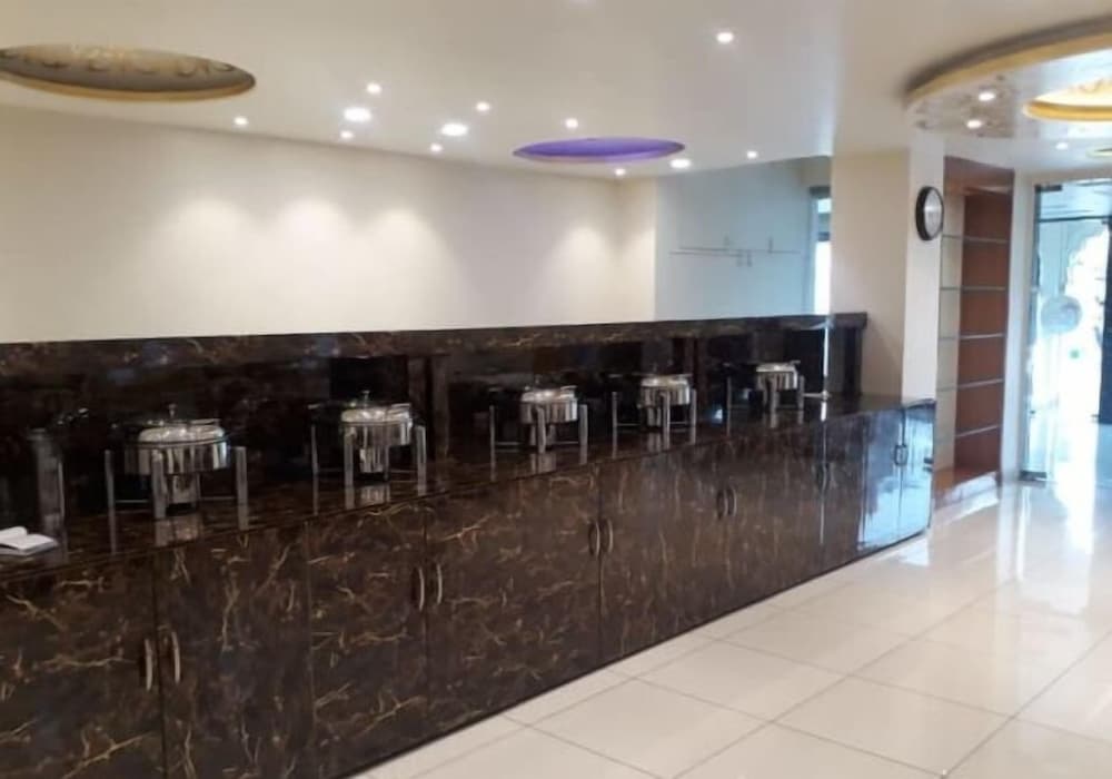 Фото Hotel Royal Amer City