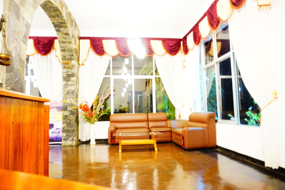 Фото отеля 2