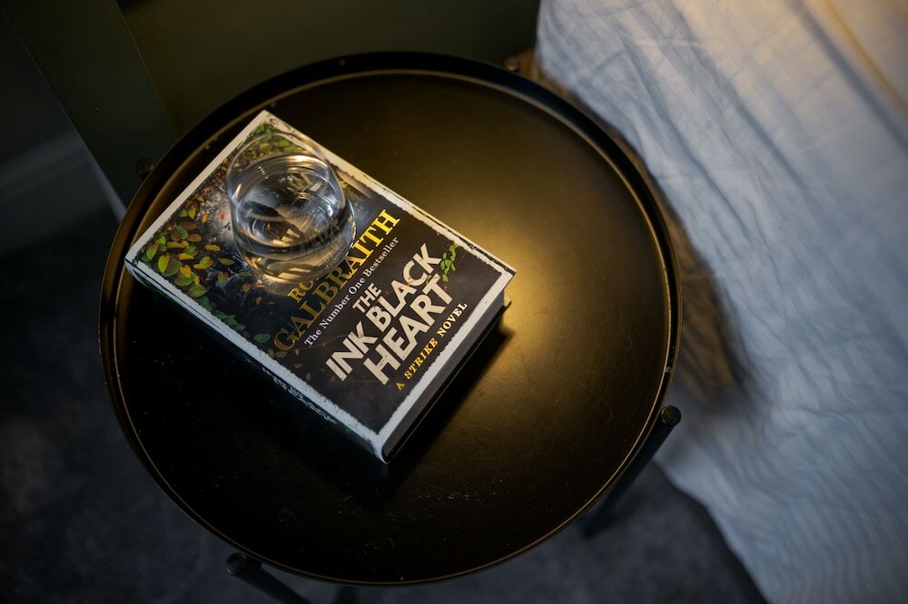 Фото Spacious two Bedroom Maisonette With Private Garden in Balham by Underthedoormat